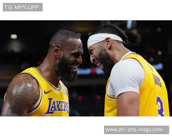 浓眉领衔湖人对决热火双方争夺总冠军宝座的激烈较量即将上演 浓眉领衔湖人对决热火双方争夺总冠军宝座的激烈较量即将上演